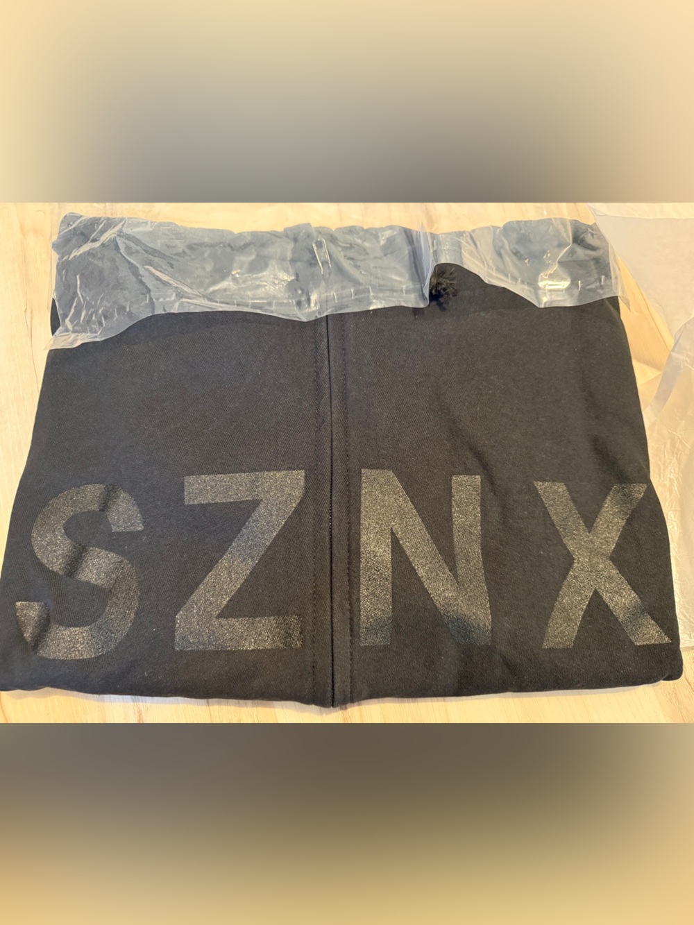 YZY YEEZY SZNX - NWT Black Hoodie Logo - size 2